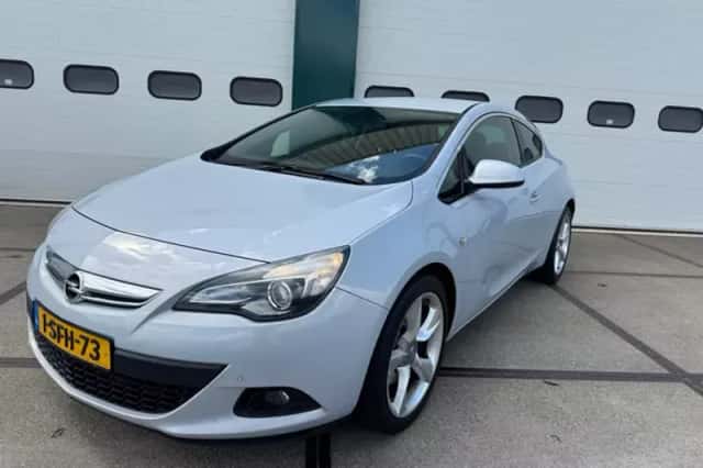 Opel Astra (2013) thumbnail 1