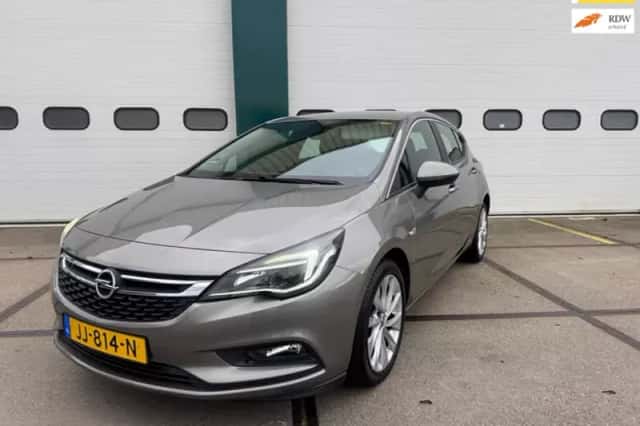 Opel Astra (2016) thumbnail 1