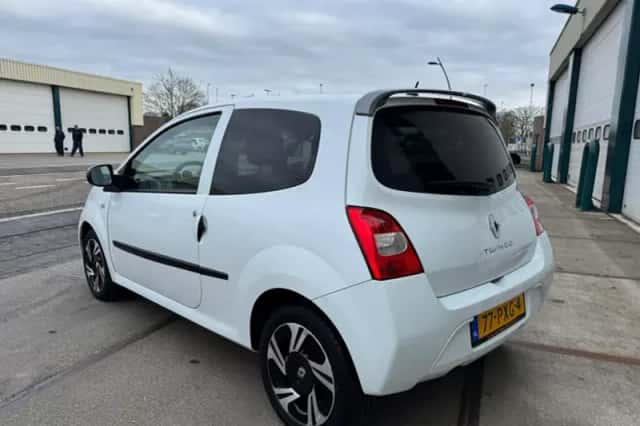 Renault Twingo (2011) thumbnail 2