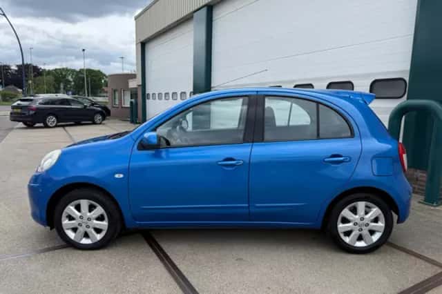Nissan Micra (2012) thumbnail 3