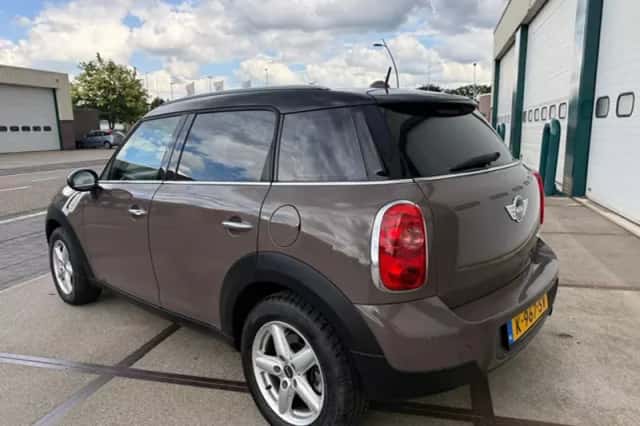 MINI Countryman (2013) thumbnail 2