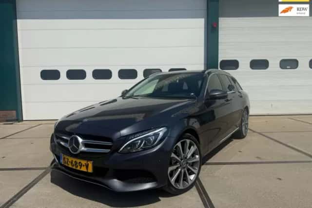 Mercedes-Benz C-Klasse (2015) thumbnail 1