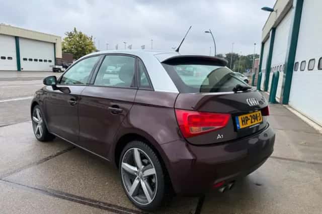 Audi A1 (2012) thumbnail 2