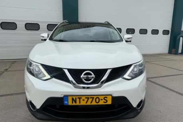 Nissan Qashqai (2017) thumbnail 3