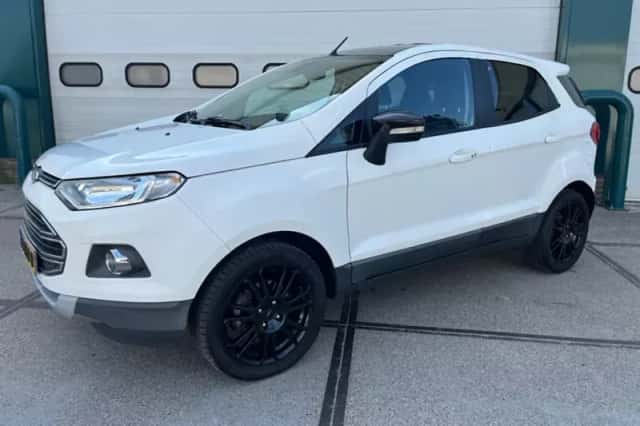 Ford EcoSport (2016) thumbnail 1