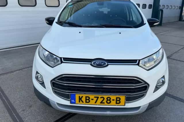 Ford EcoSport (2016) thumbnail 6