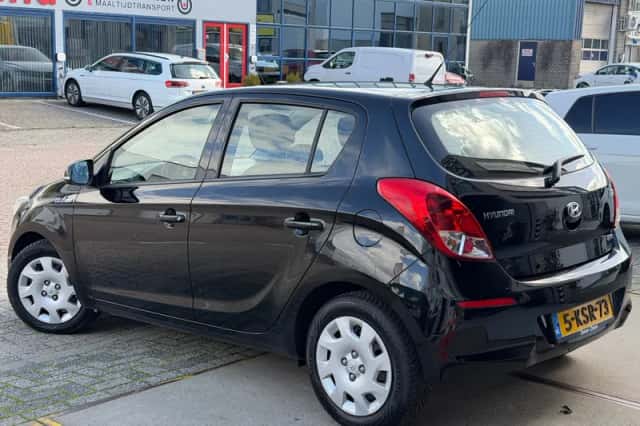 Hyundai i20 (2013) thumbnail 6