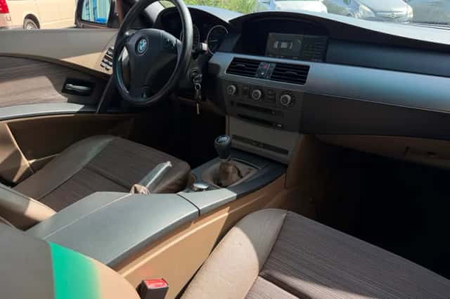 BMW 5-Serie (2004) thumbnail 2
