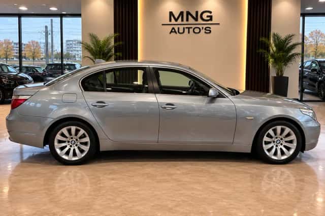 BMW 5-Serie (2004) thumbnail 4