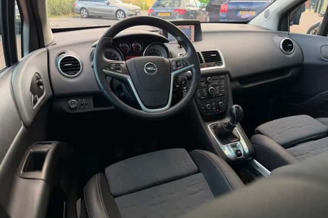 Opel Meriva (2011) thumbnail 2