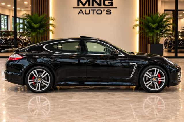 Porsche Panamera (2009) thumbnail 5