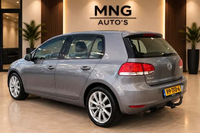 Volkswagen Golf (2010) thumbnail 3
