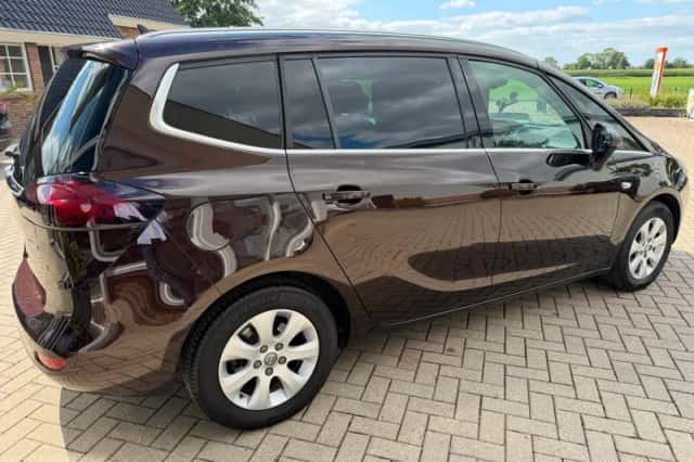 Opel Zafira Tourer (2015) thumbnail 3