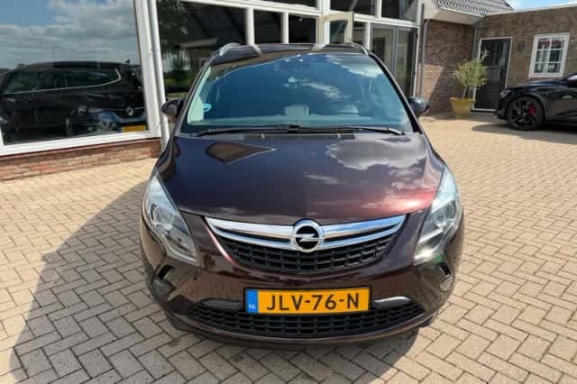 Opel Zafira Tourer (2015) thumbnail 6