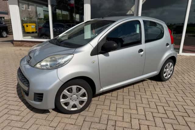 Peugeot 107 (2010) thumbnail 1