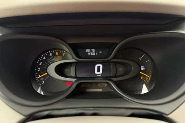 Renault Captur (2013) thumbnail 6