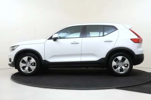 Volvo XC40 (2020) thumbnail 2
