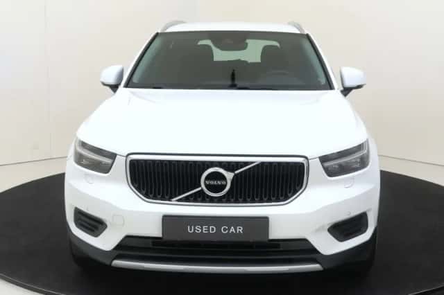 Volvo XC40 (2020) thumbnail 3