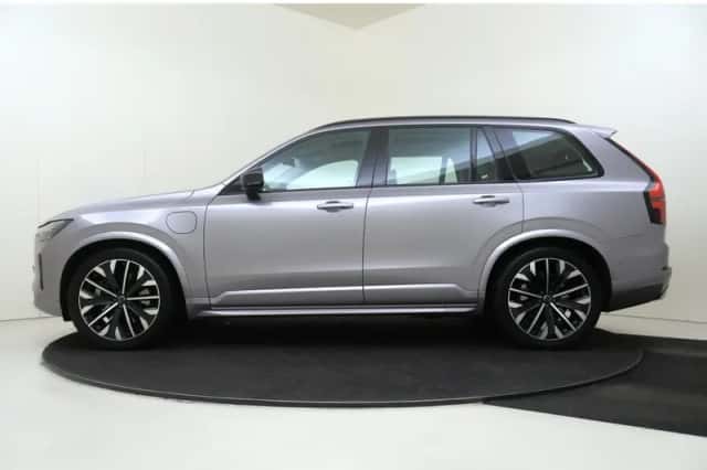 Volvo XC90 (2025) thumbnail 2