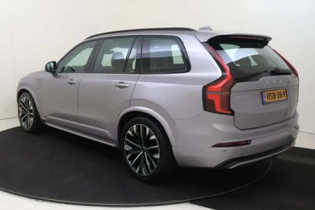 Volvo XC90 (2025) thumbnail 4