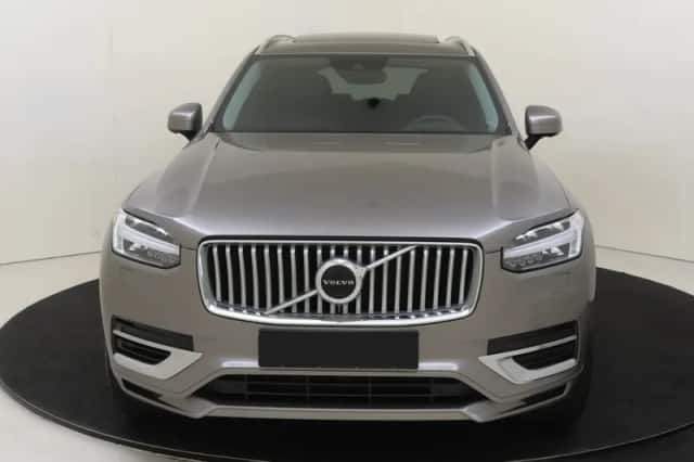 Volvo XC90 (2021) thumbnail 2