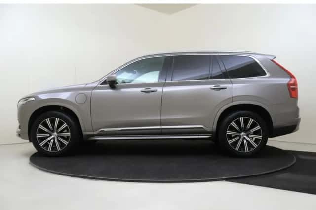 Volvo XC90 (2021) thumbnail 3
