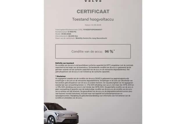Volvo XC40 (2023) thumbnail 2