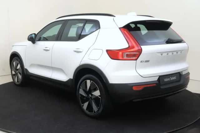Volvo EX40 (2025) thumbnail 4