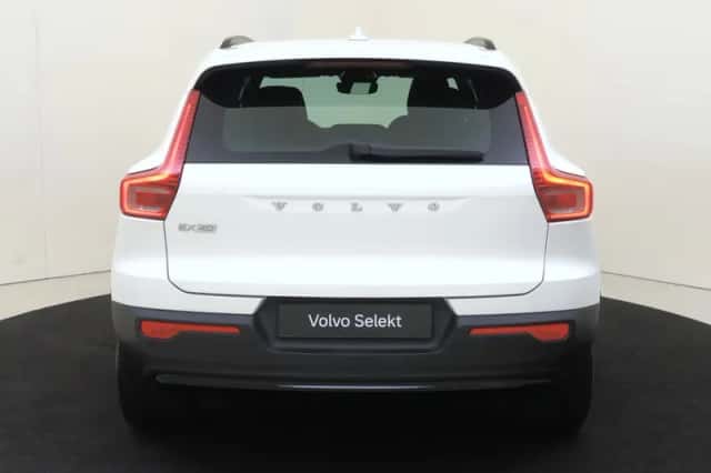 Volvo EX40 (2025) thumbnail 5