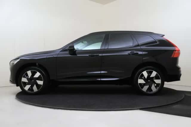 Volvo XC60 (2025) thumbnail 2