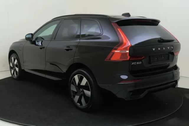 Volvo XC60 (2025) thumbnail 4
