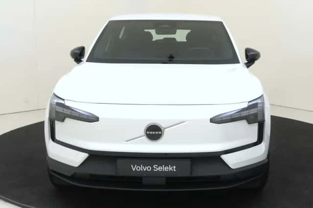 Volvo EX30 (2025) thumbnail 3
