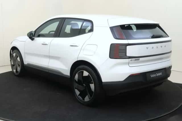 Volvo EX30 (2025) thumbnail 4