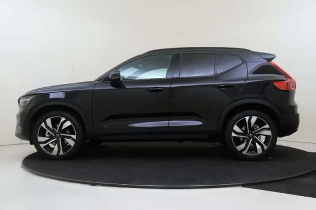 Volvo XC40 (2026) thumbnail 2