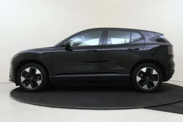 Volvo EX30 (2025) thumbnail 2