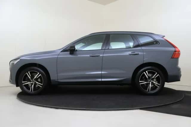 Volvo XC60 (2022) thumbnail 2