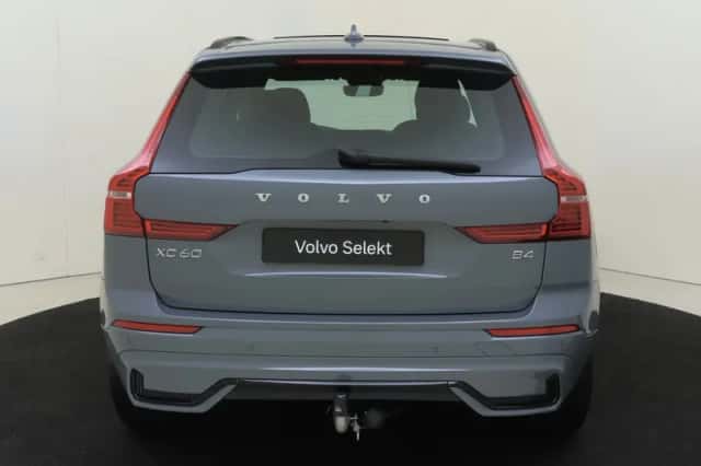 Volvo XC60 (2022) thumbnail 5