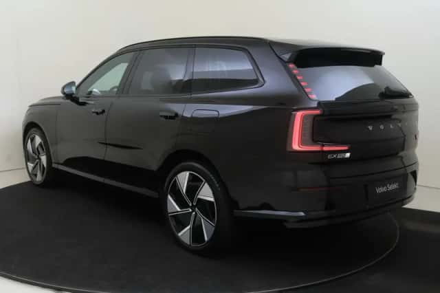 Volvo EX90 (2025) thumbnail 5