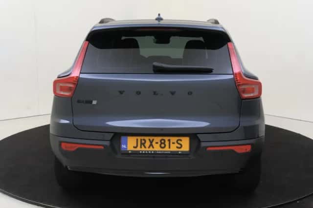 Volvo EX40 (2025) thumbnail 5