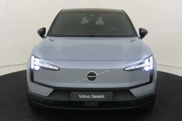 Volvo EX30 (2024) thumbnail 4