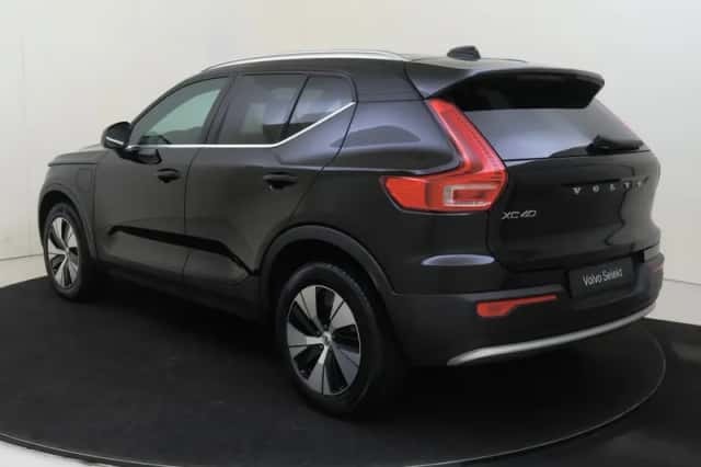 Volvo XC40 (2023) thumbnail 4