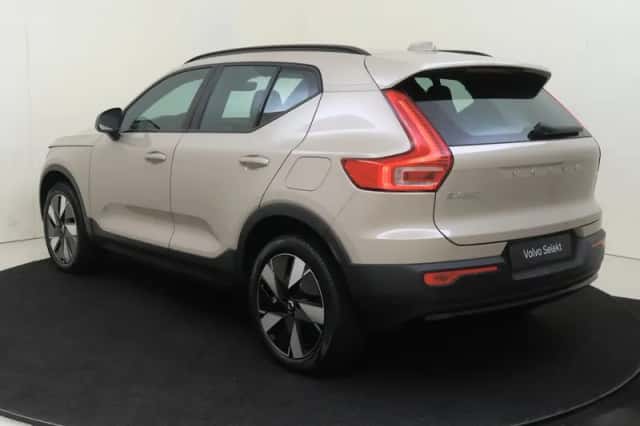 Volvo EX40 (2025) thumbnail 5