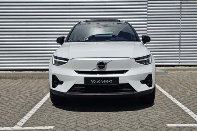 Volvo XC40 (2023) thumbnail 5
