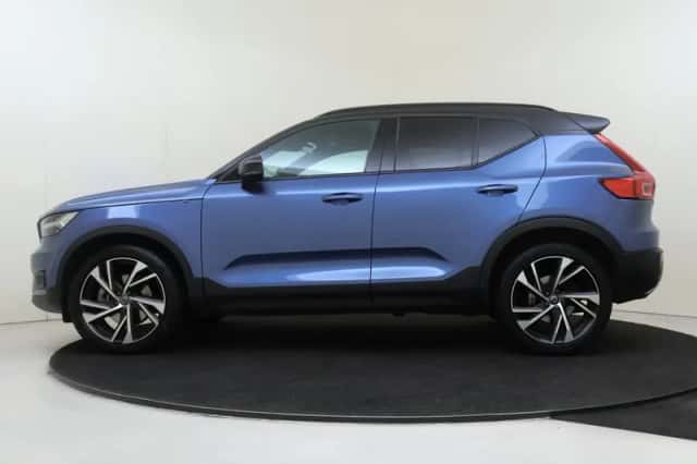 Volvo XC40 (2018) thumbnail 2