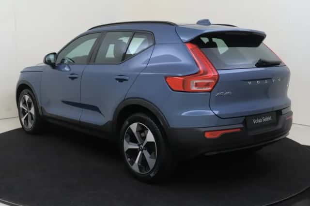 Volvo XC40 (2025) thumbnail 4