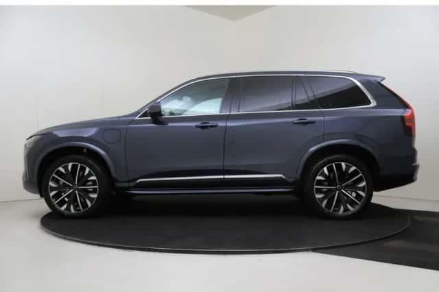 Volvo XC90 (2025) thumbnail 3