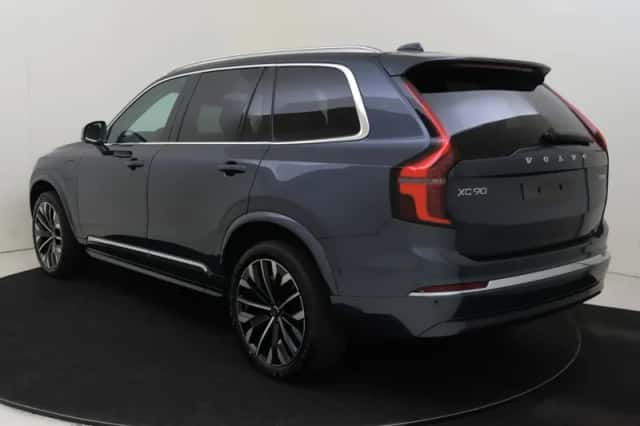 Volvo XC90 (2025) thumbnail 5