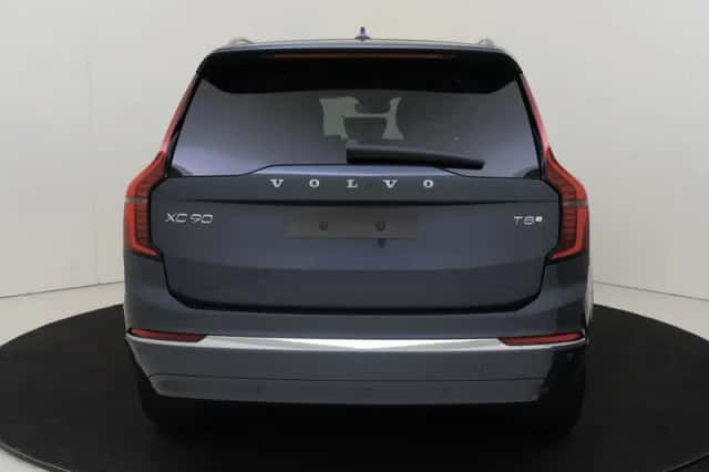 Volvo XC90 (2025) thumbnail 6