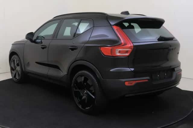 Volvo XC40 (2025) thumbnail 4