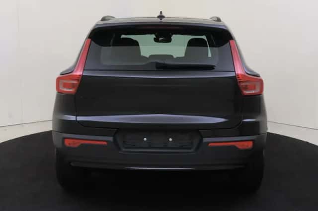 Volvo XC40 (2025) thumbnail 5